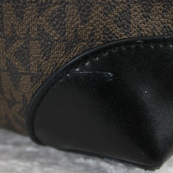 Michael Kors Jet Set Signature Tote Bag with Matching Wallet & Pouch - Picture 10 of 17